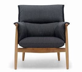 E015 | Embrace Lounge Chair - オーク材