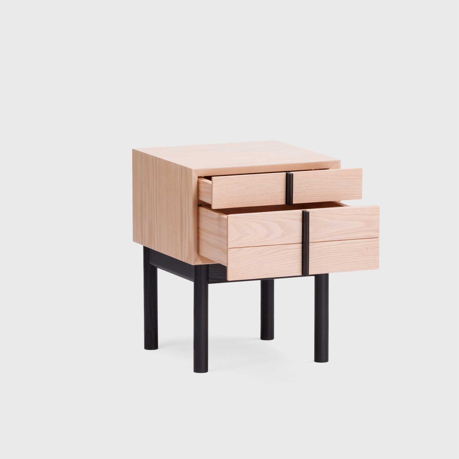 コラム ナイトテーブル