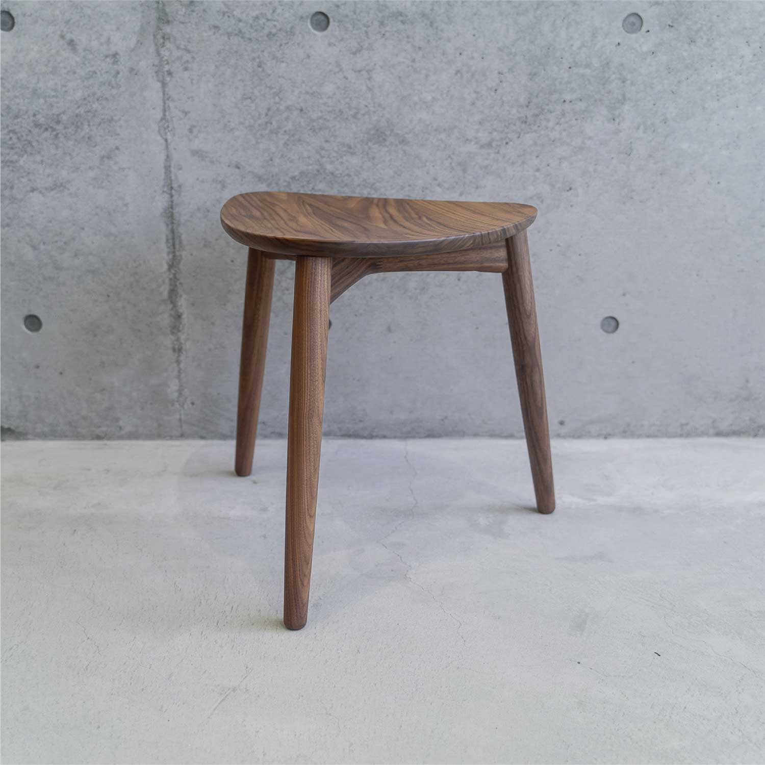 hozuki stool | 板座
