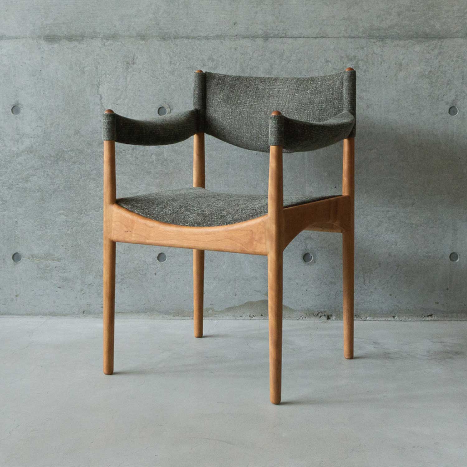 MODUS dining arm