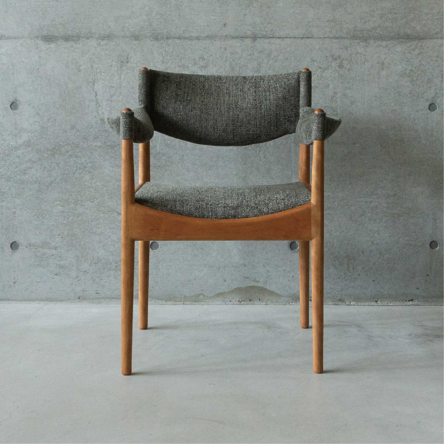 MODUS dining arm